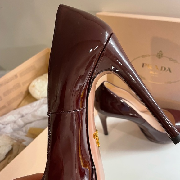 *mint* condition PRADA heels - Picture 6 of 12